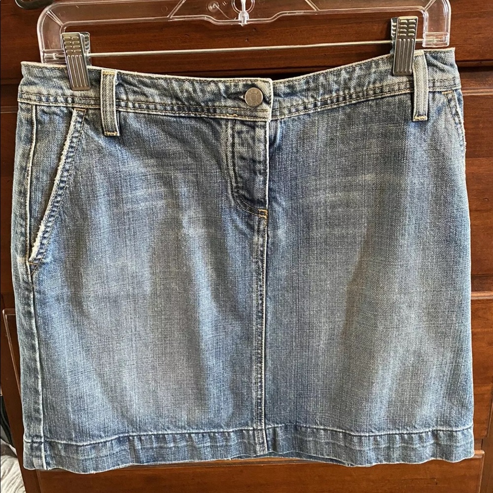 Women’s J Crew Denim Skirt- Size 6 -16 1/2 inch